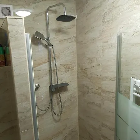 S Vinnym Sklepem Viktorie Appartement *